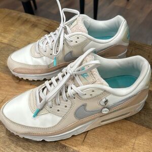 Nike Air Max 90 MAMA 8.5